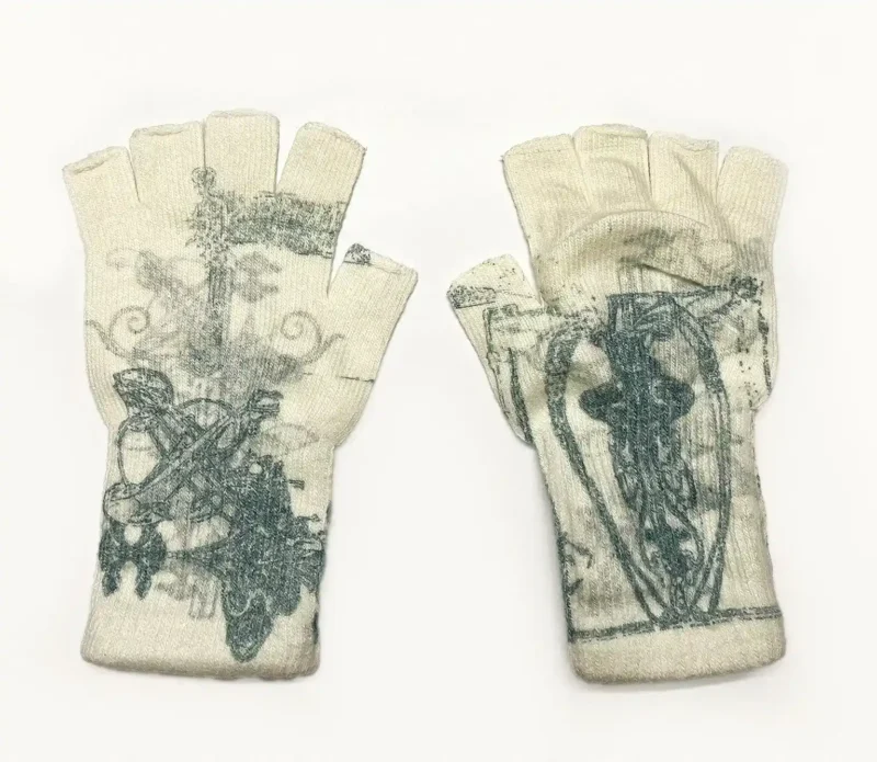 Fingerless gloves